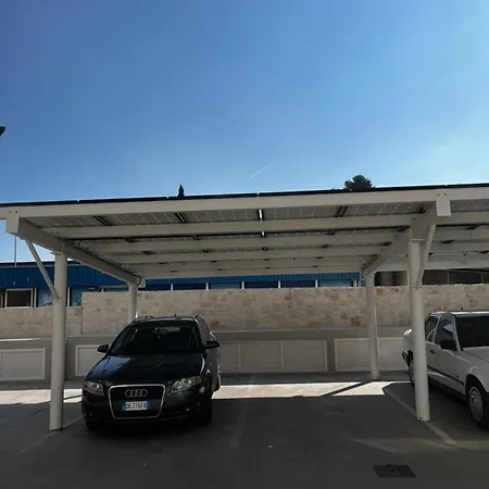 Apulialux - Exclusive And Modern City View, Private Parking